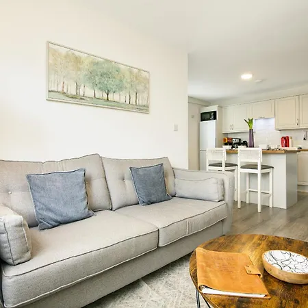 بيت للعطل St. Edwards Hill *