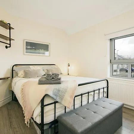 St. Edwards Hill بيت للعطل